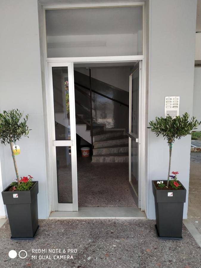 Cosi Apartment Paralia Dionysiou Bagian luar foto